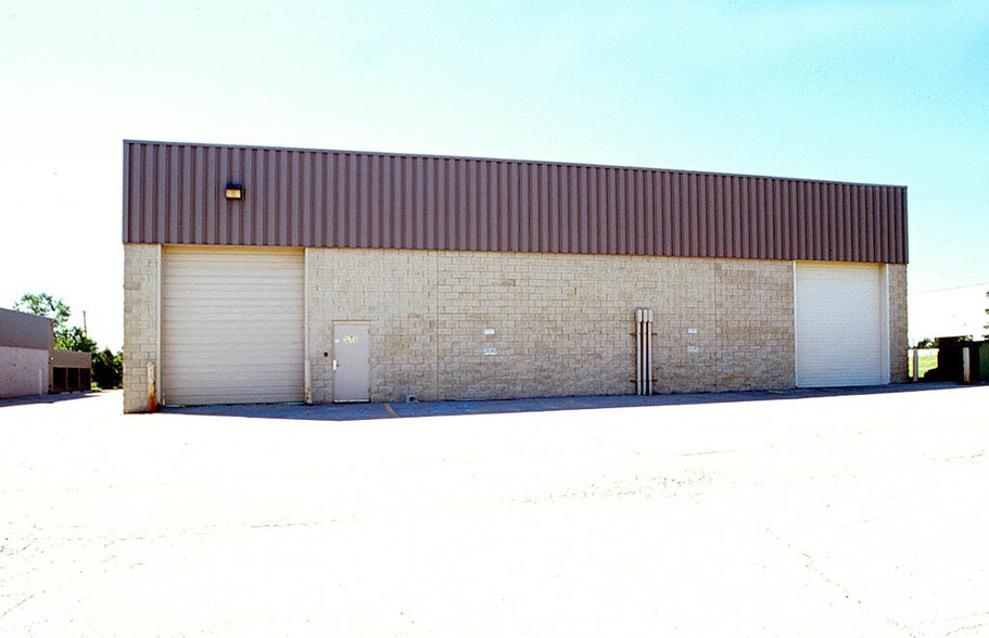 42950 W Ten Mile Rd, Novi, MI à vendre - Autre – Image 2 sur 6