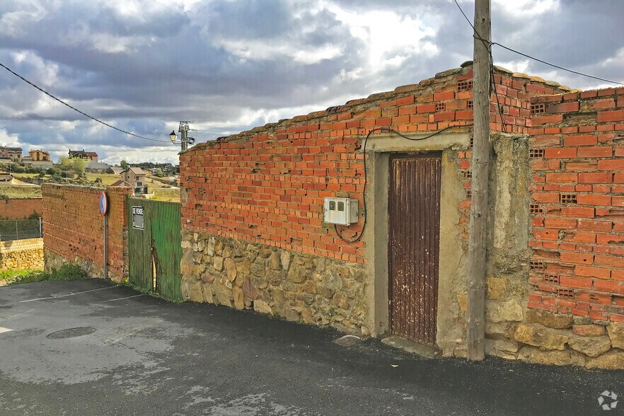 Travesía Casa Caída, 2, El Vellón, Madrid à vendre - Photo de l’immeuble – Image 2 sur 3