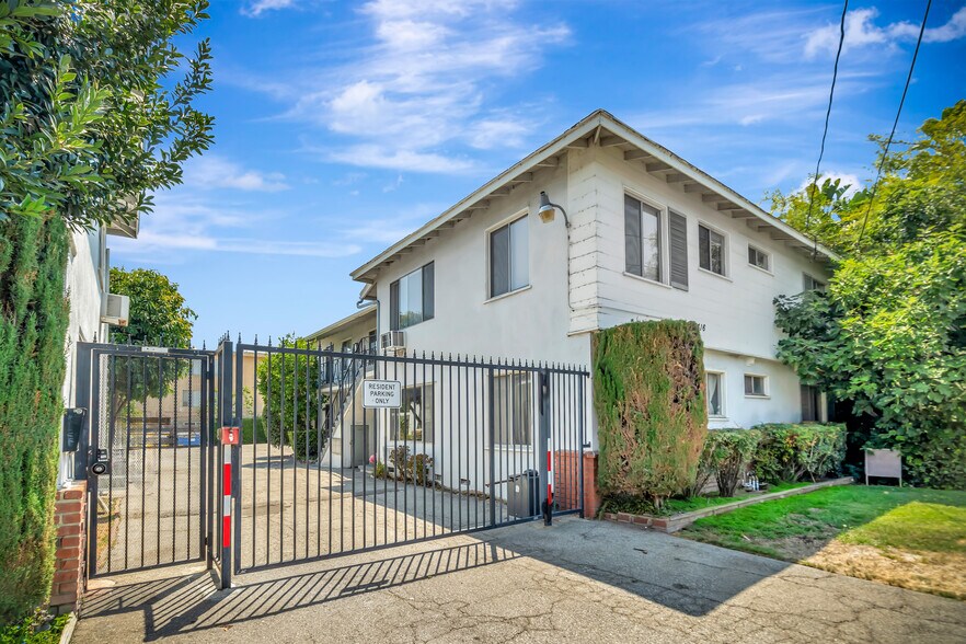 14410-14416 Magnolia Blvd, Van Nuys, CA à vendre - Photo de l’immeuble – Image 2 sur 11