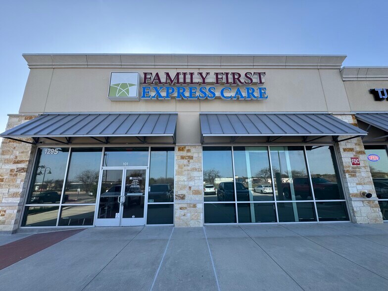 1395 US Highway 183, Leander, TX à louer - Photo de l’immeuble – Image 2 sur 57