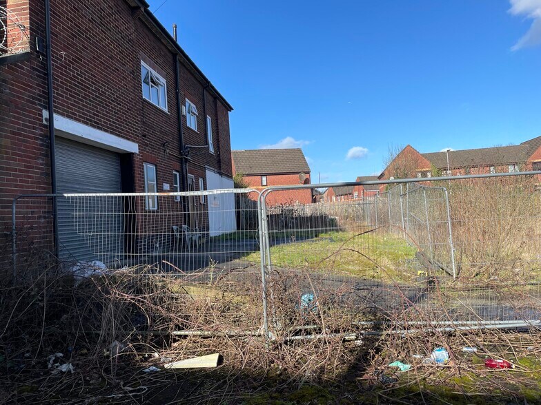 St. Boniface Rd, Salford à vendre - Photo principale – Image 1 sur 2