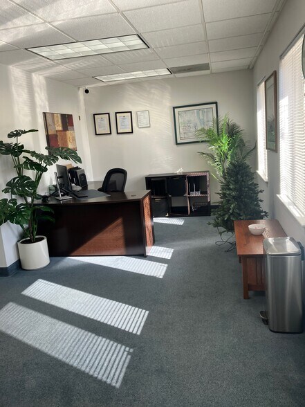 7329-7351 Hanover Pky, Greenbelt, MD à vendre - Photo de l’immeuble – Image 2 sur 21