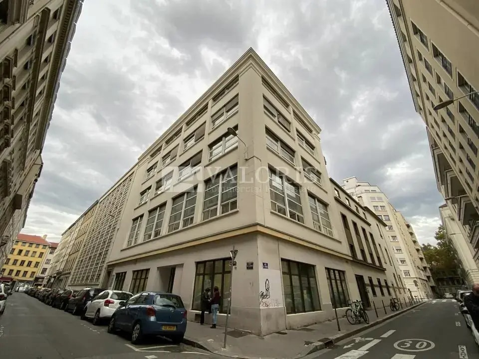 Bureau dans Lyon à louer Photo de l’immeuble– Image 1 sur 5