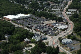 Plus de détails pour 180-186 County Rd, Barrington, RI - Local commercial à louer