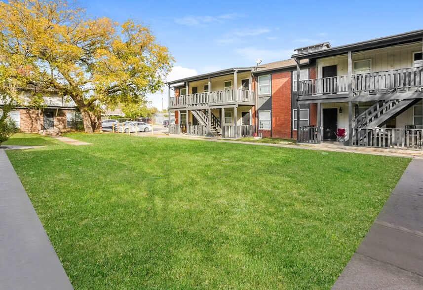 6330 E 7th St, Tulsa, OK à vendre - Photo de l’immeuble – Image 2 sur 20