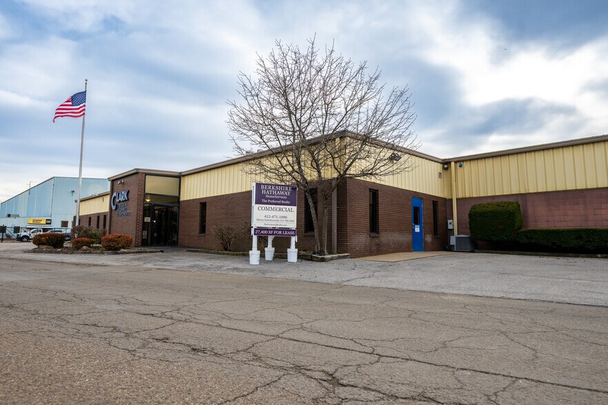 320-A 4th Street St, Blawnox, PA à vendre - Photo de l’immeuble – Image 1 sur 21