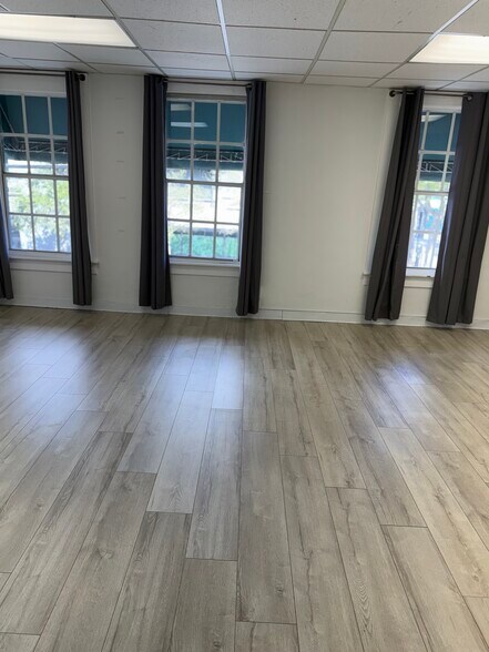 300-320 SW 2nd St, Fort Lauderdale, FL à louer - Photo intérieure – Image 2 sur 16