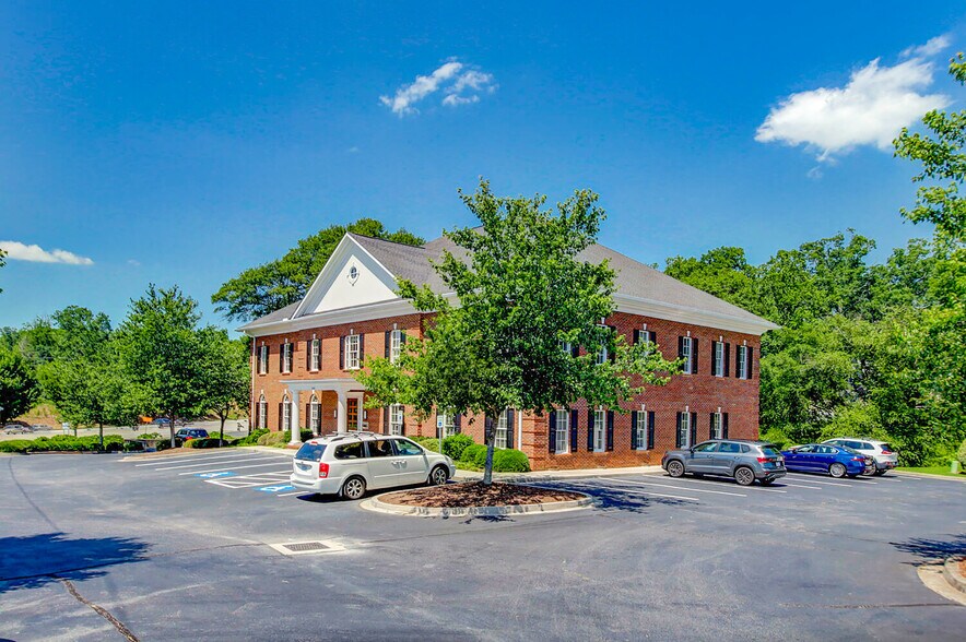 1088 N Church St, Greenville, SC à louer - Photo de l’immeuble – Image 2 sur 9
