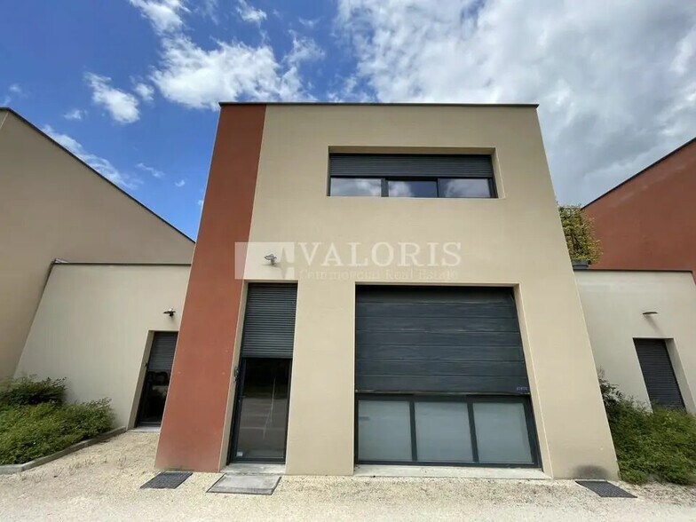 Bureau dans Sainte-Foy-lès-Lyon à louer - Photo de l’immeuble – Image 1 sur 9