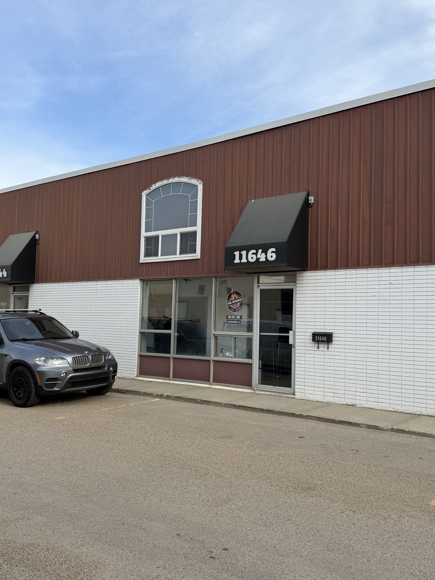 11644-11652 145 St NW, Edmonton, AB à louer Photo intérieure– Image 1 sur 5