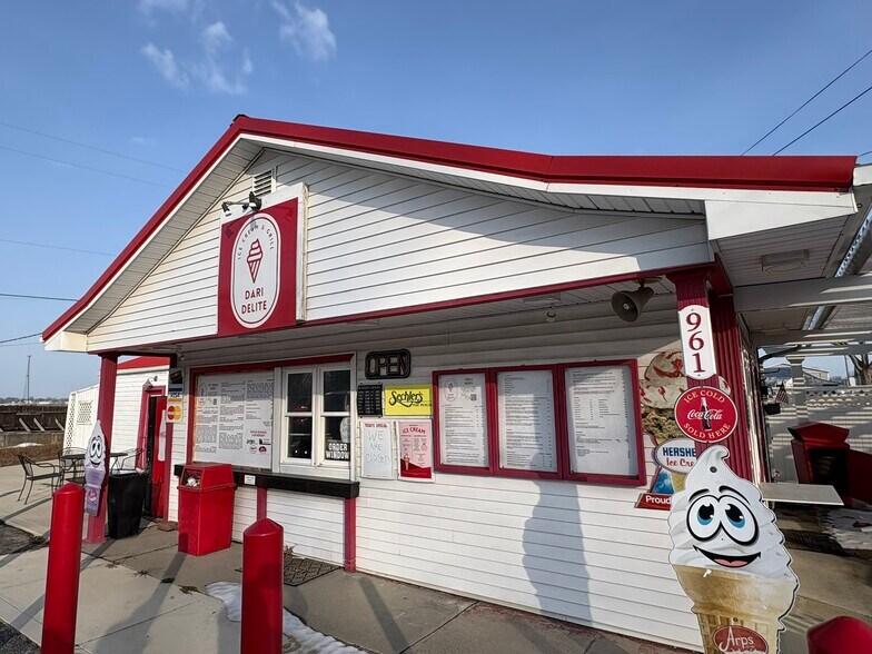 961 E High St, Hicksville, OH à vendre - Photo de l’immeuble – Image 3 sur 21