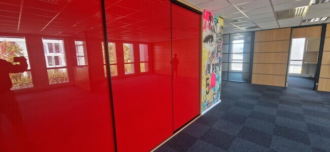 Plus de détails pour Bureau à vendre
