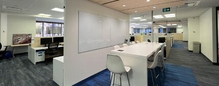 70 University Ave, Toronto, ON à louer Photo intérieure– Image 2 sur 4