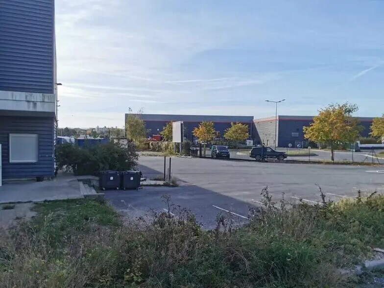 Industriel/Logistique dans Reims à vendre - Photo de l’immeuble – Image 3 sur 9