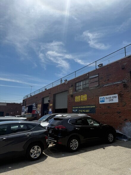 1261 Zerega Ave, Bronx, NY à vendre - Photo de l’immeuble – Image 2 sur 4