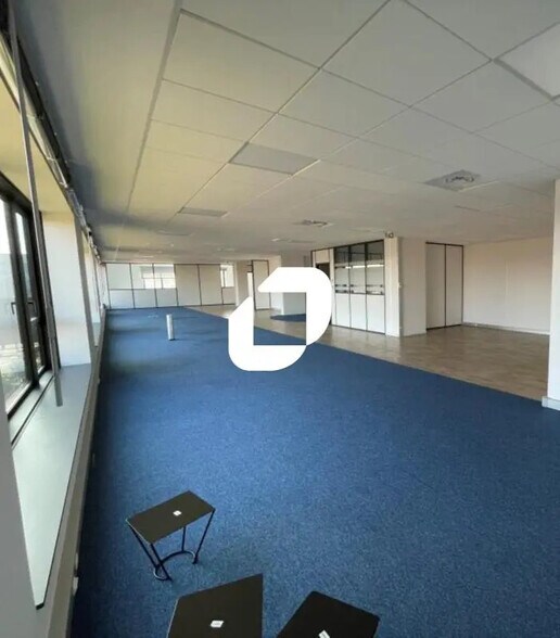 Bureau dans Jossigny à louer - Photo intérieure – Image 2 sur 24