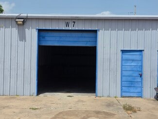 Plus de détails pour 1814 City Hall Dr, Rosenberg, TX - Industriel/Logistique à louer
