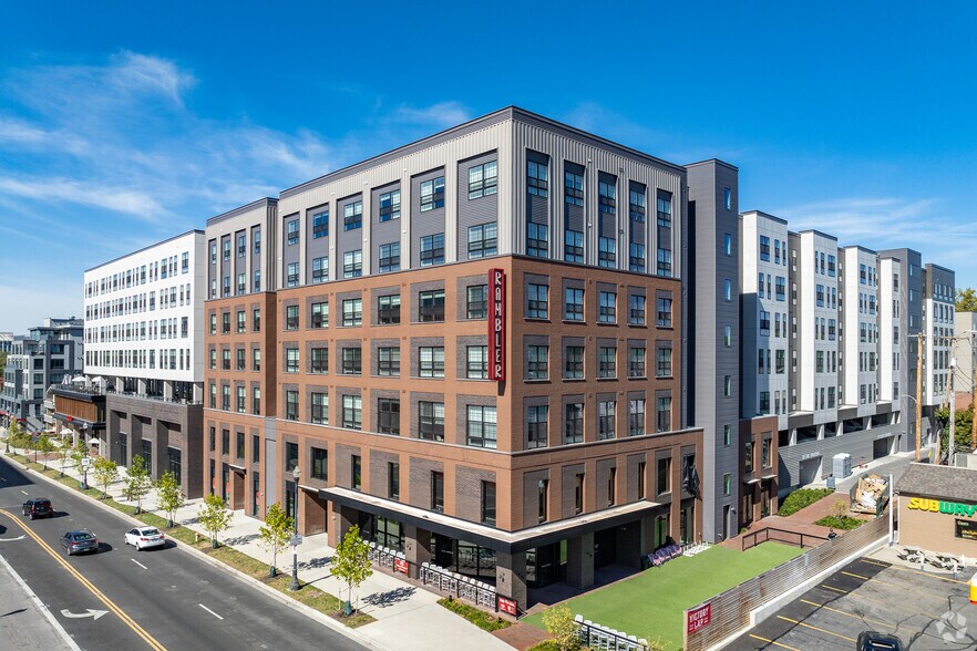 222 W Lane Ave, Columbus, OH à louer - Photo principale – Image 1 sur 15