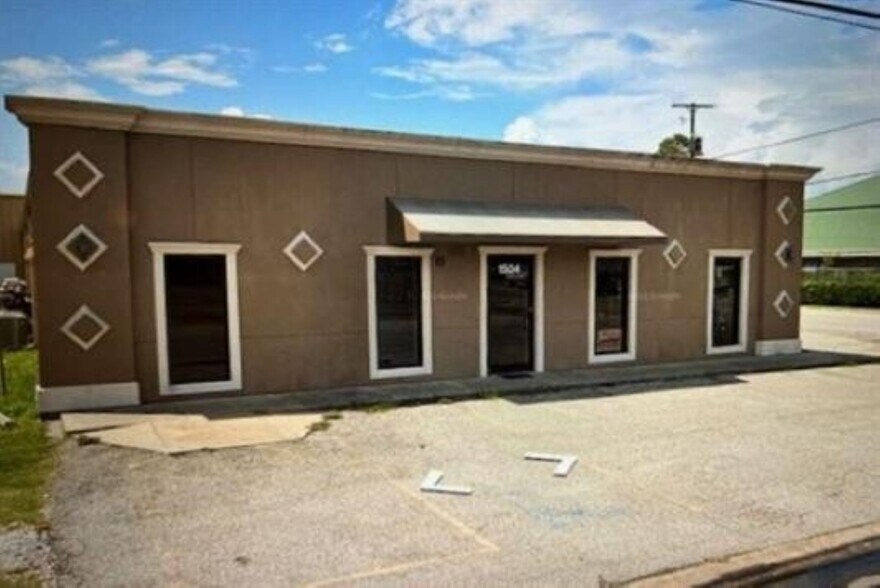 1504 Nederland Ave, Nederland, TX à vendre - Photo principale – Image 1 sur 27
