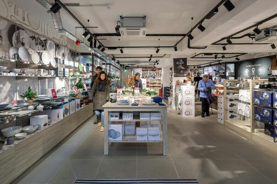 48-48A High St, Guildford à vendre - Photo de l’immeuble – Image 3 sur 6