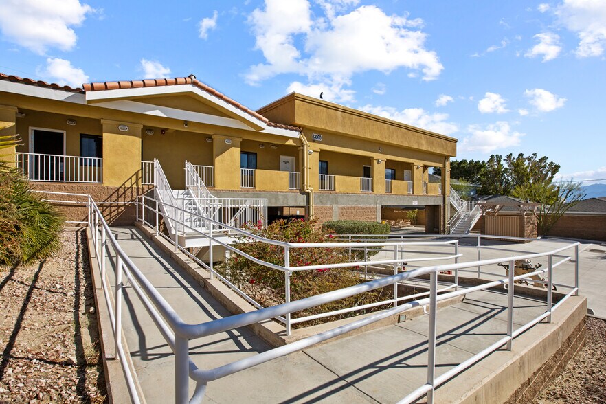 13060 La Salle Rd, Desert Hot Springs, CA à vendre - Photo de l’immeuble – Image 2 sur 31