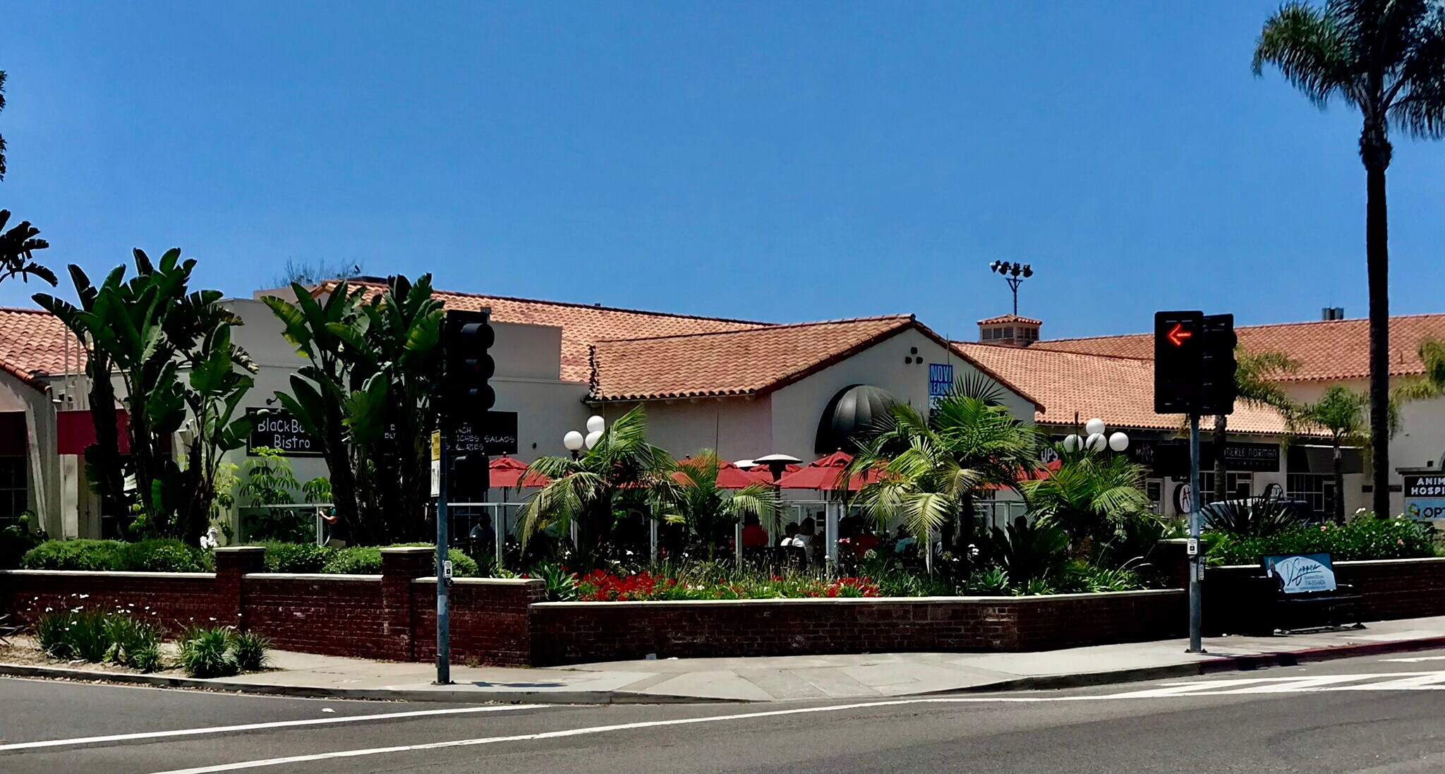 1190-1198 Pacific Coast Hwy, Seal Beach, CA à louer Photo principale– Image 1 sur 17
