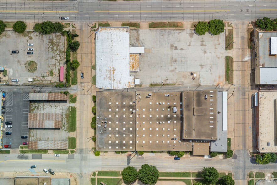 1301 Lamar St, Wichita Falls, TX à louer - Aérien – Image 2 sur 19