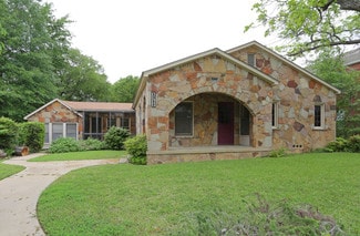 Plus de détails pour 1311 W Abram St, Arlington, TX - Bureau à louer