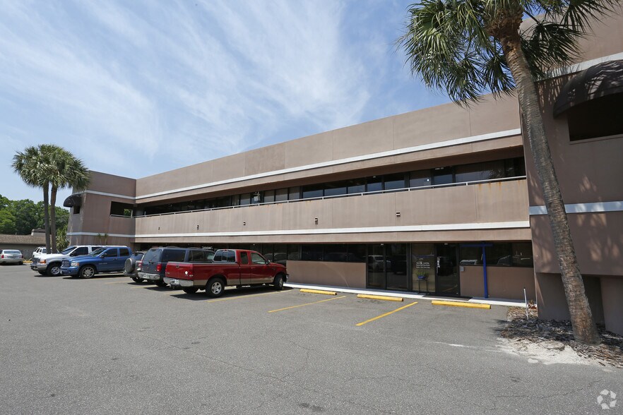 4917 Ehrlich Rd, Tampa, FL à louer - Photo de l’immeuble – Image 1 sur 5