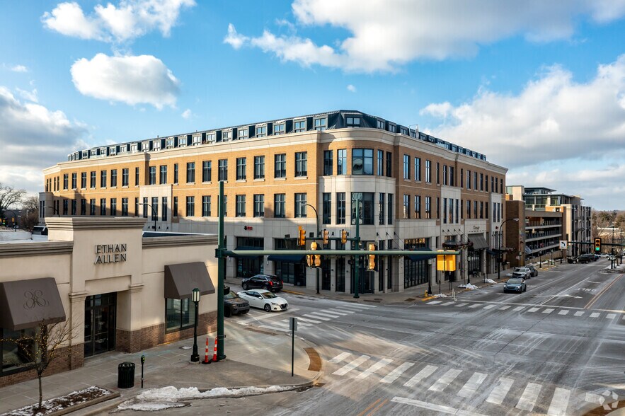 104-114 Willits St, Birmingham, MI à vendre - Photo de l’immeuble – Image 2 sur 7