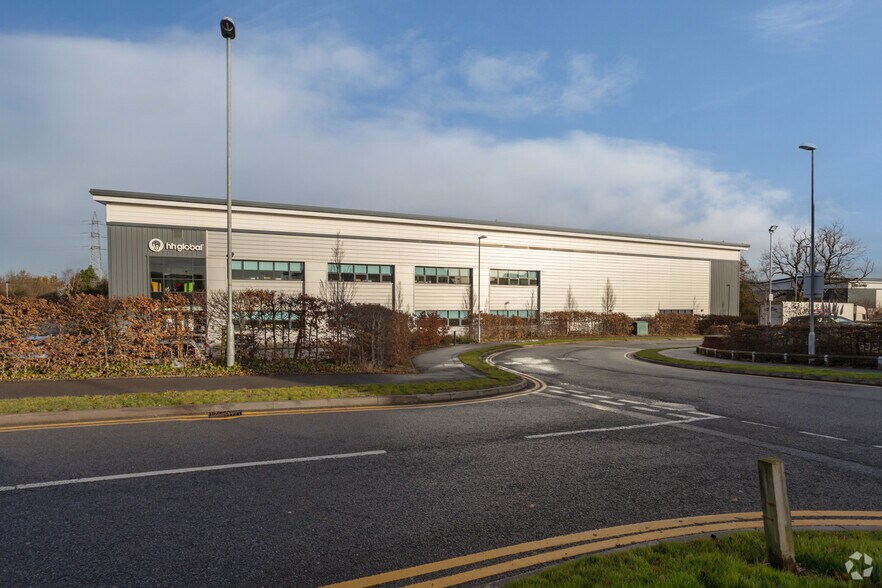 Cranbrook Way, Solihull à louer - Photo de l’immeuble – Image 2 sur 4