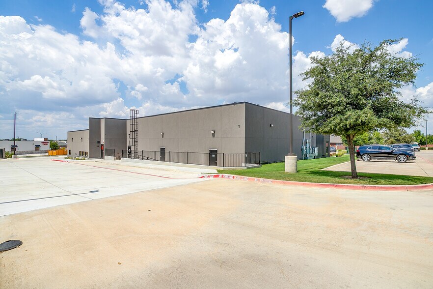 12652 Timberland Blvd, Fort Worth, TX à louer - Photo de l’immeuble – Image 3 sur 15