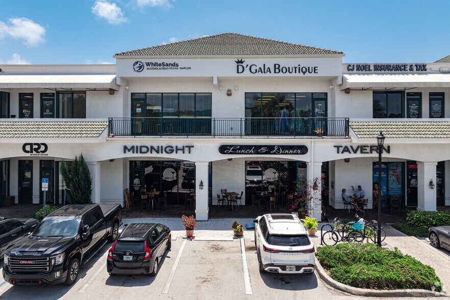 2800 Davis Blvd, Naples, FL à louer - Photo principale – Image 1 sur 22