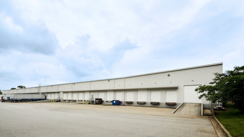 540 Airport South Pky, Atlanta, GA à louer - Photo de l’immeuble – Image 3 sur 16