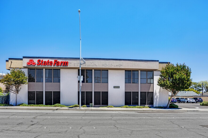 15200 Hesperian Blvd, San Leandro, CA à vendre - Photo de l’immeuble – Image 3 sur 7