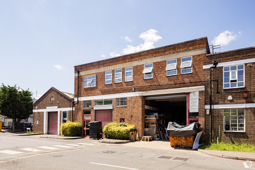 12 Osram Rd, Wembley à louer - Photo de l’immeuble – Image 2 sur 2