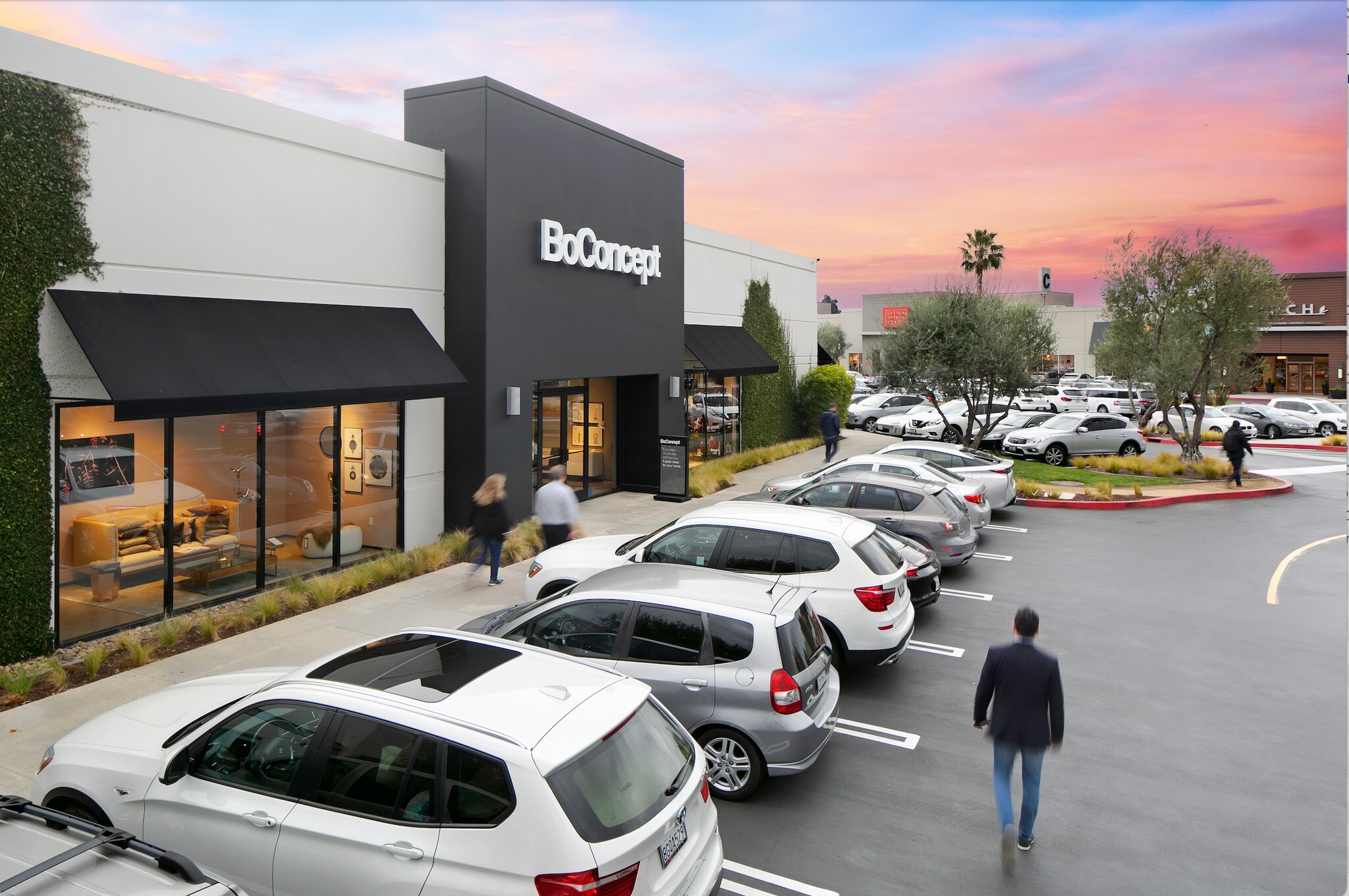 3303-3323 Hyland Ave, Costa Mesa, CA à louer Photo de l’immeuble– Image 1 sur 9