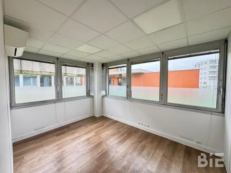 Bureau dans Bruges à louer - Photo intérieure – Image 3 sur 13