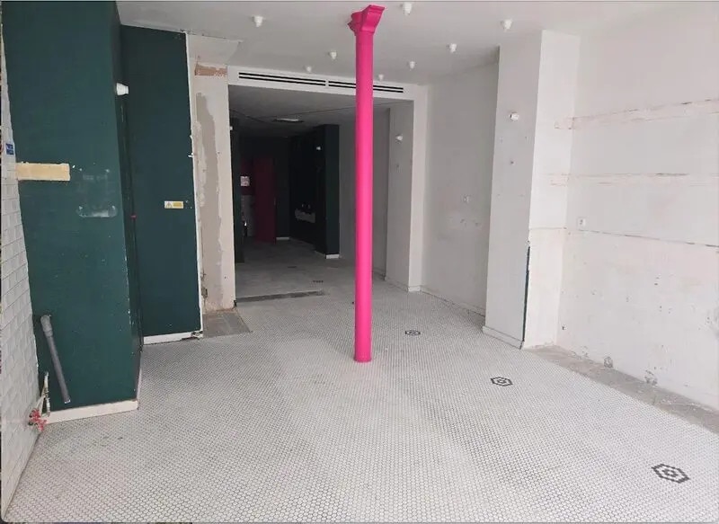 Local commercial dans Paris à louer - Photo intérieure – Image 2 sur 4