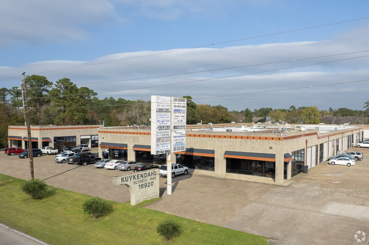 16920 Kuykendahl Rd, Houston, TX à louer Photo de l’immeuble– Image 1 sur 5
