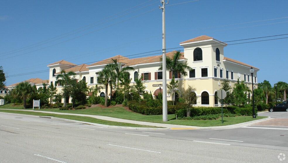 4495 N Military Trl, Jupiter, FL à louer - Photo de l’immeuble – Image 3 sur 4