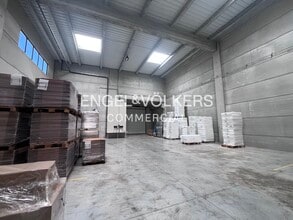 Industriel/Logistique dans Santa Perpètua de Mogoda, Barcelona à louer Hall d’entrée– Image 2 sur 30