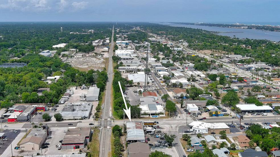 401 Mason Ave, Daytona Beach, FL à vendre - Photo de l’immeuble – Image 3 sur 10