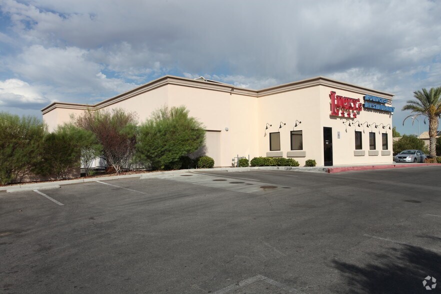 8025 Farm Rd, Las Vegas, NV à vendre - Photo de l’immeuble – Image 3 sur 5