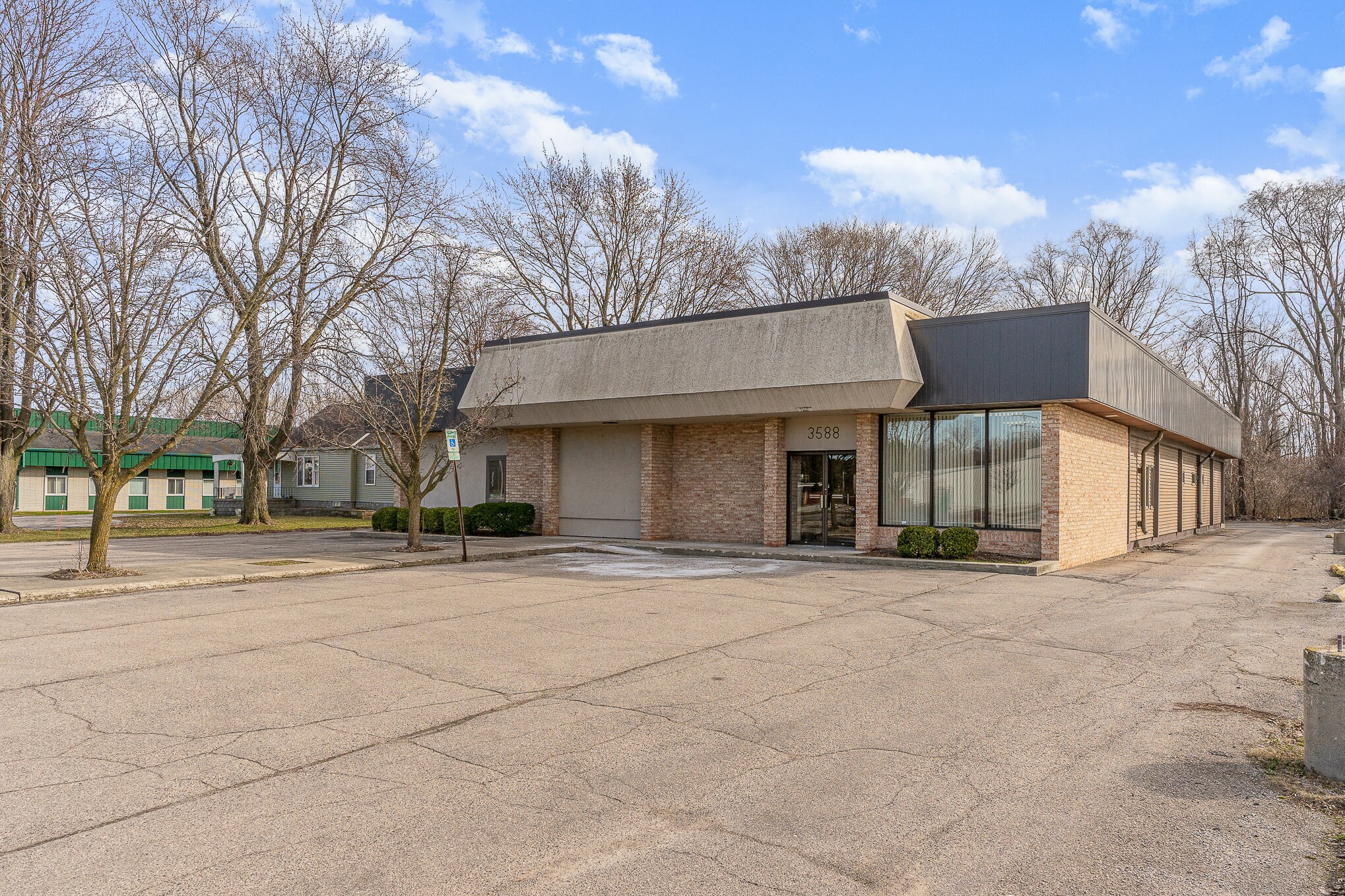3588 Center Ave, Essexville, MI à vendre Photo principale– Image 1 sur 41