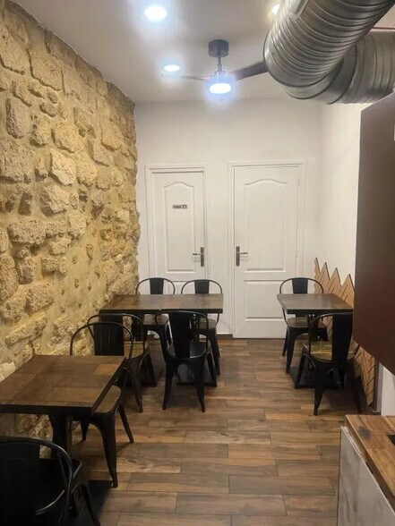 Local commercial dans Paris à louer - Photo intérieure – Image 2 sur 6