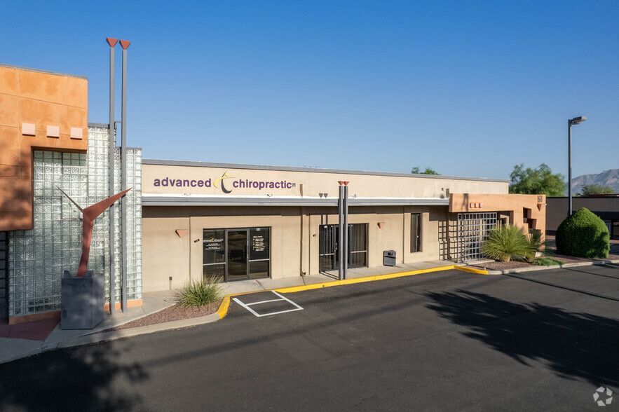 1605 N Wilmot Rd, Tucson, AZ à louer - Photo de l’immeuble – Image 1 sur 18