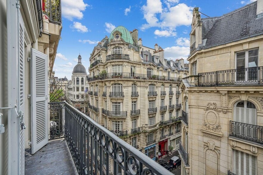 Local commercial dans Paris à vendre - Photo de l’immeuble – Image 2 sur 19