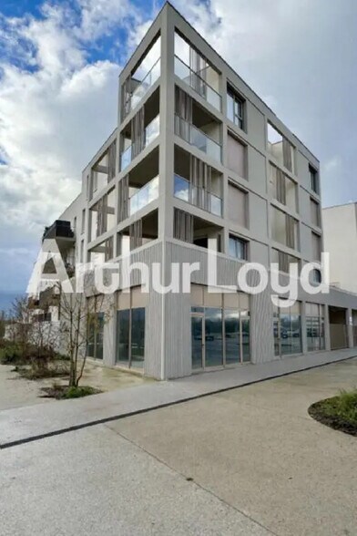 Local commercial dans Fleury-sur-Orne à louer - Photo de l’immeuble – Image 3 sur 3