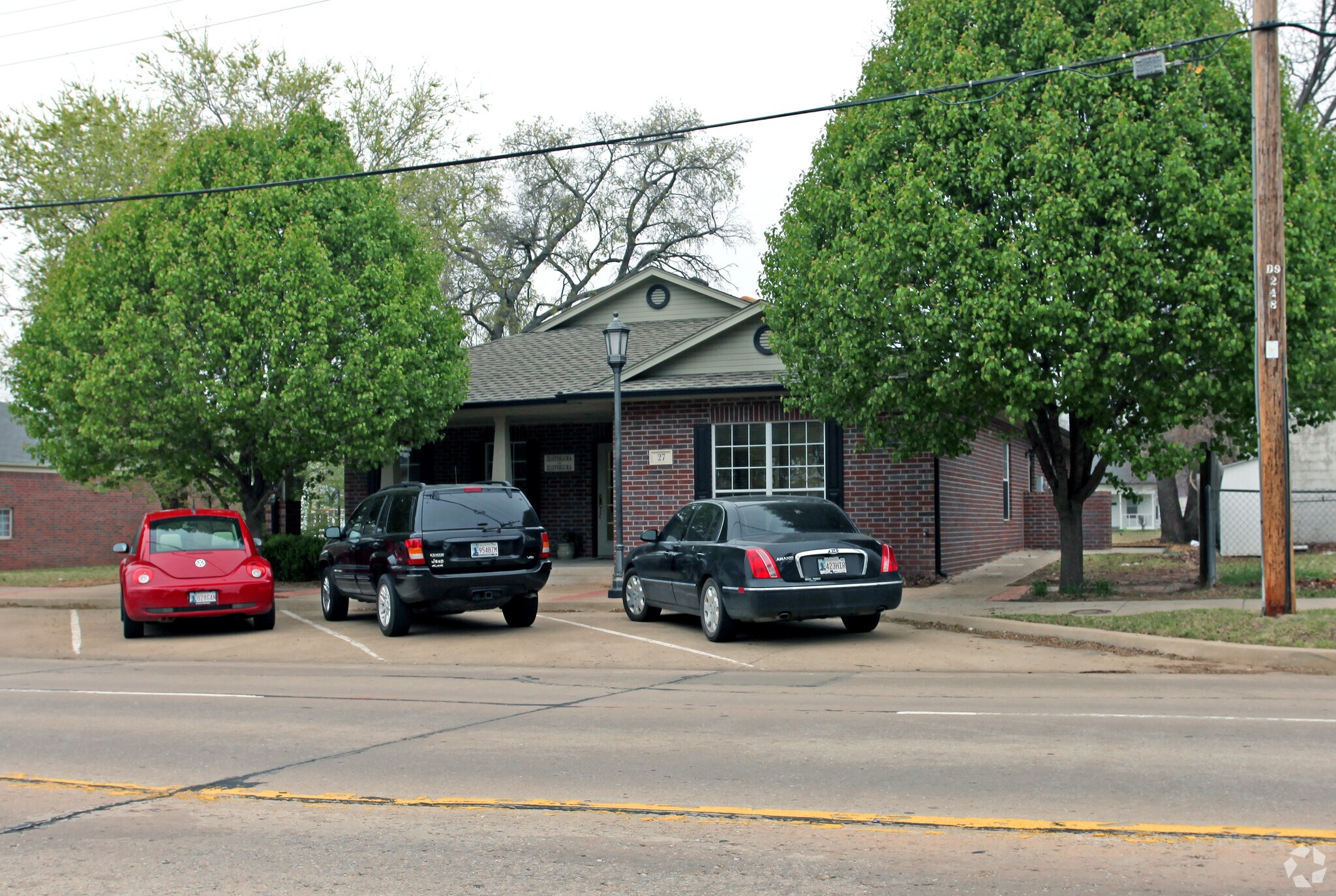 27 E Ayers St, Edmond, OK à louer Photo de l’immeuble– Image 1 sur 14